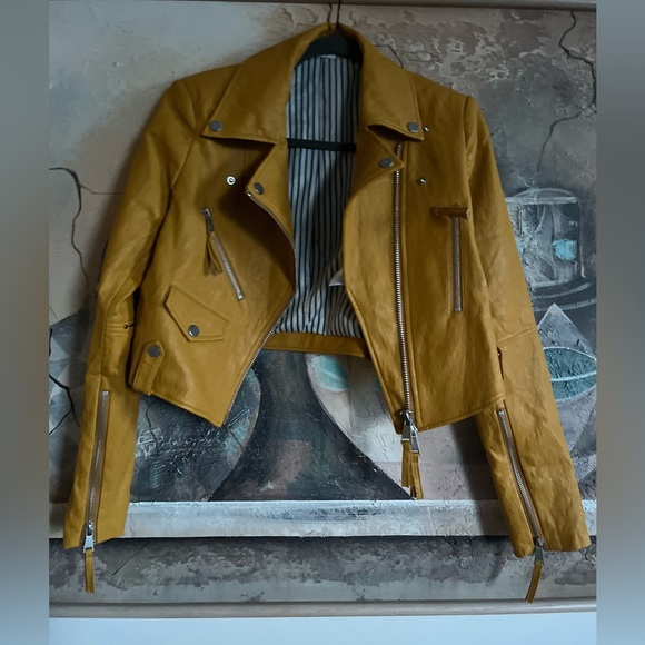 SØSKEN HARLEY DAFFODIL - FAUX LEATHER CROPPED MOTO JACKET - Picture 4 of 16